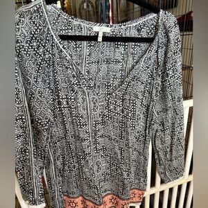 Joie Black and White Patterned Women's Top